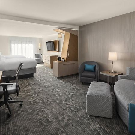Courtyard By Marriott Seattle Northgate Otel Dış mekan fotoğraf