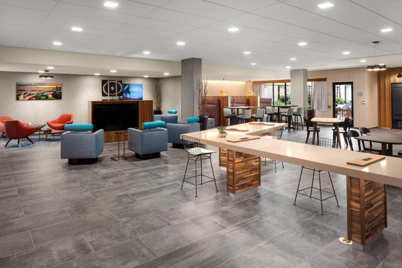 Courtyard By Marriott Seattle Northgate Otel Dış mekan fotoğraf