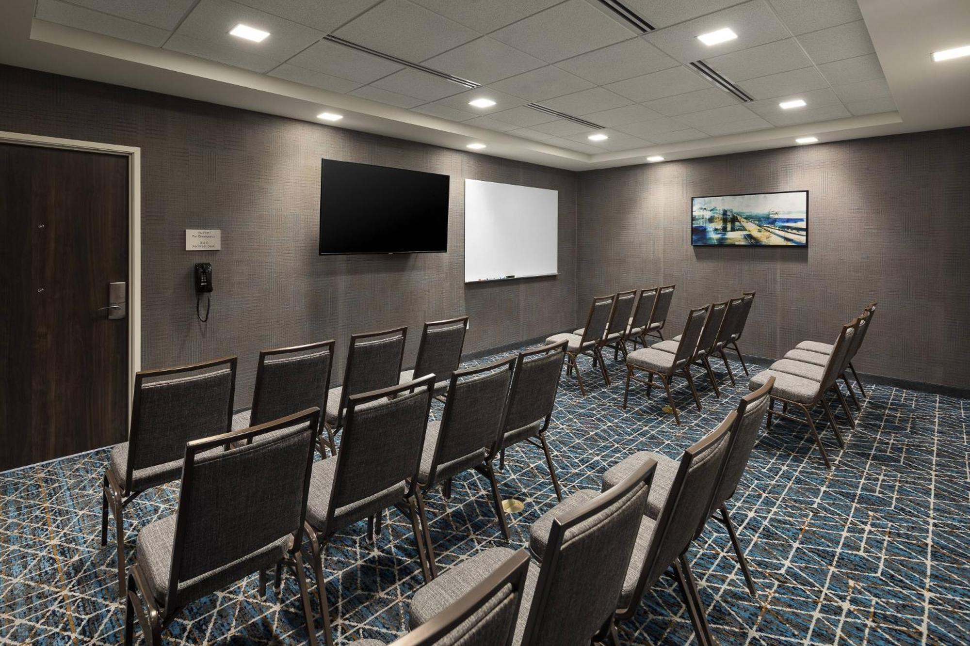 Courtyard By Marriott Seattle Northgate Otel Dış mekan fotoğraf