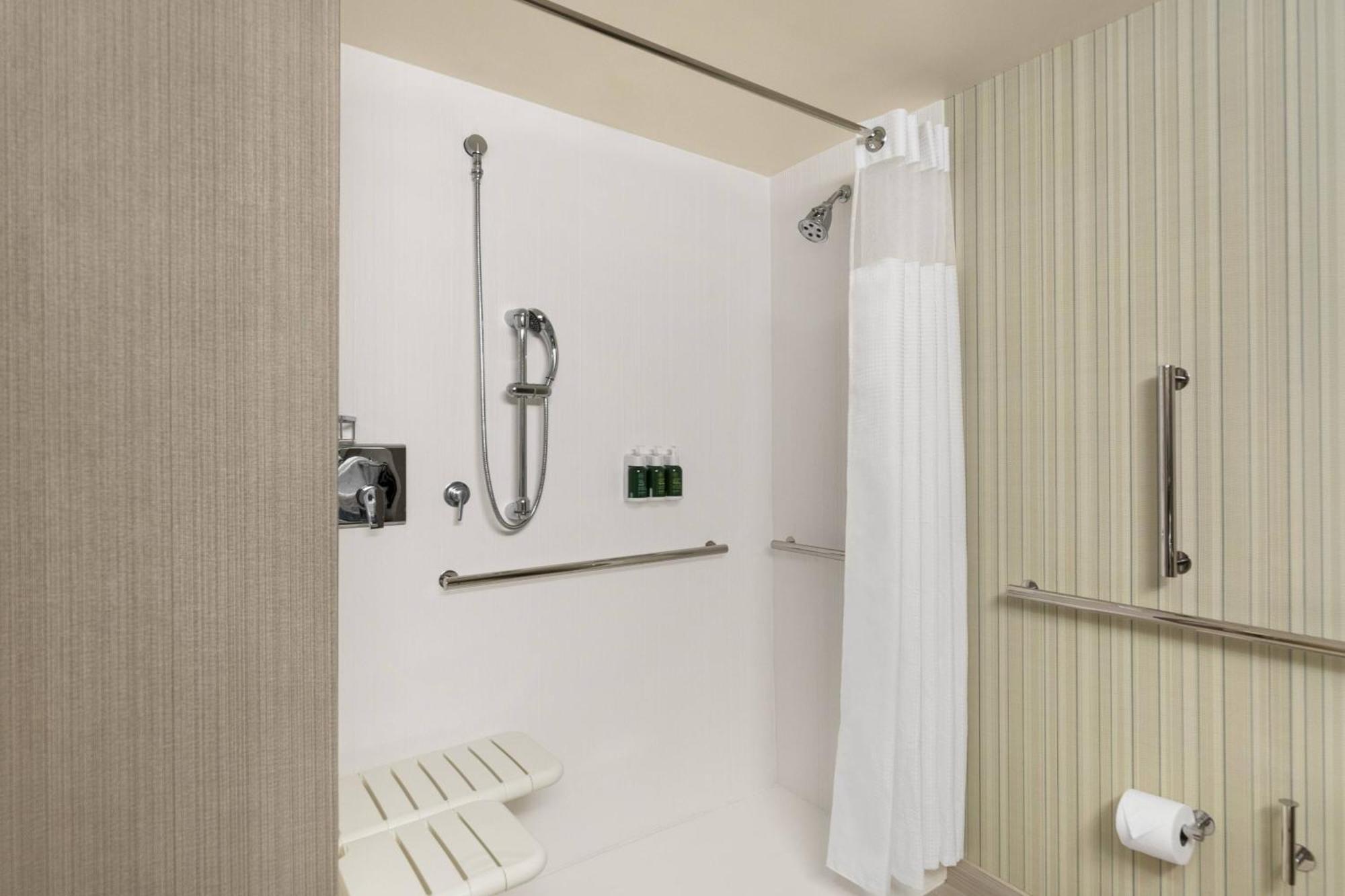 Courtyard By Marriott Seattle Northgate Otel Dış mekan fotoğraf