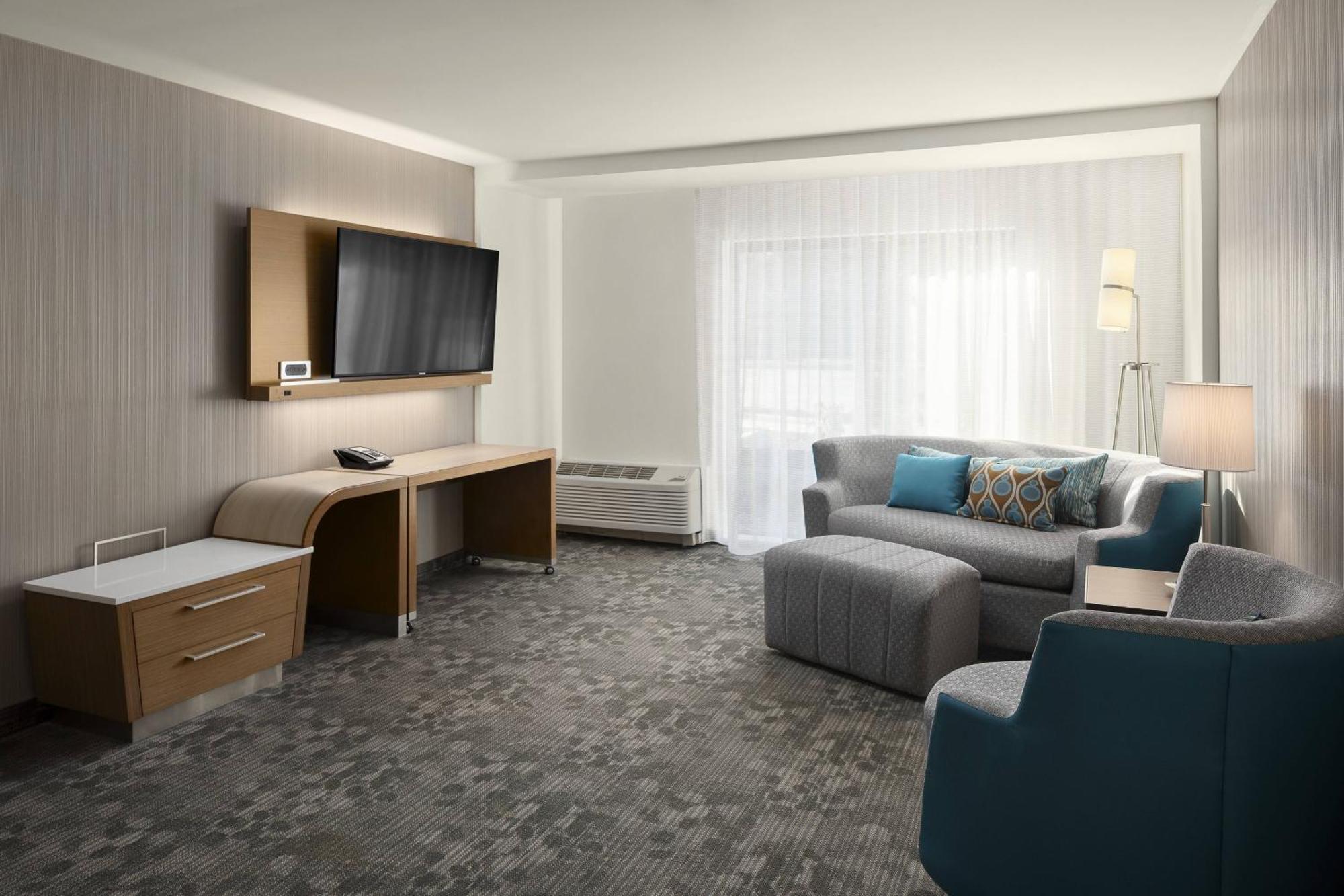 Courtyard By Marriott Seattle Northgate Otel Dış mekan fotoğraf